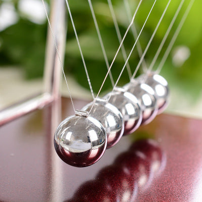 Newton's Cradle Toys Desk Table Decor